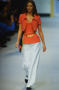 1357977529_chanel-ss-1993(2).thumb.jpg.d094d99360e7bef43ec608253aeaab79.jpg