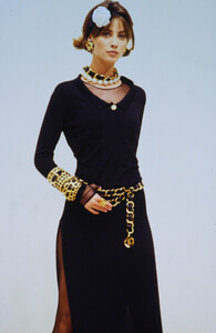 1379493984_chanel-fw-1991(19).thumb.jpg.9ab2f84fb48386fb443cd02dc0f6650b.jpg