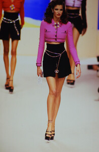 1406545366_chanel-ss-1995(1).thumb.jpg.6ddc1f62521911bd63bedcd4f573df58.jpg