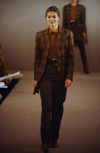 16256296_elaine-calvin-klein-fw-1990(1).thumb.jpg.fbf321873983dabb3a95ce2776d9af4d.jpg