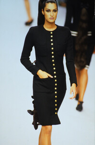 1905442132_chanel-hc-fw-1995(7).thumb.jpg.c9356c7a7508b148c57db2225142fdbd.jpg