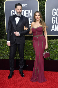 Sofia+Vergara+77th+Annual+Golden+Globe+Awards+Z5wXNj0B191x.jpg