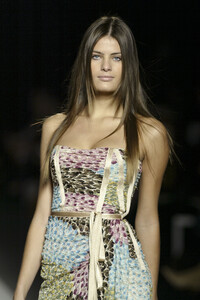 386620745_Missoni2005WomenRTW76.thumb.jpg.467d9a83a604b7c92262f43fca5f00bf.jpg