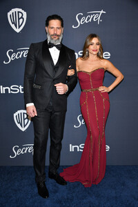 Sofia+Vergara+21st+Annual+Warner+Bros+InStyle+dK12EwSEkR1x.jpg