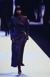 568304321_herve-leger-fw-1997(26).thumb.jpg.c3225ef51cf46e05f8cfd33332eeb4e5.jpg