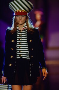 615206162_versace-hc-1993(7).thumb.jpg.14d05e04c34c6bad7dee734a0d0f70a7.jpg