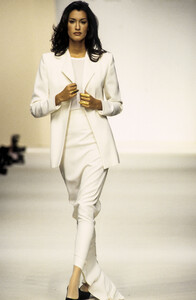 lanvin-ss-1993-3.thumb.jpg.98cf3b71bff0cb9a5bcf80c2857a3242.jpg