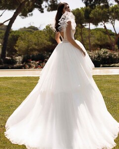 pronovias_81477057_1219122654953870_2833231650522401537_n.jpg