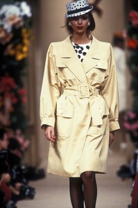 stewart1992ss-yves-saint-laurent-hc-1992-1.jpg.7f677ae1d3948cc54d7b1fb1b099ec96.jpg