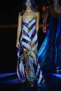 1018107040_versace-ss-1994(16).thumb.jpg.ac6e1f6e6a4fb6c48cf24b45cfcba268.jpg