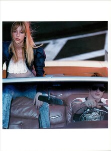 ARCHIVIO - Vogue Italia (August 2001) - A Streak Of Blue Denim - 002.jpg