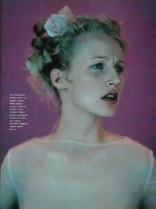 ARCHIVIO - Vogue Italia (March 1997) - Milano News - 004.jpg