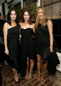 Courteney+Cox+2020+Netflix+Oscar+After+Party+UcD-_814Ua1x.jpg