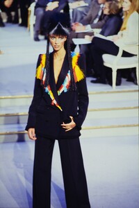 127852108_christian-dior-hc-ss-1997(1).thumb.jpg.acc17e7d1d34b08d369416848e5da9fa.jpg