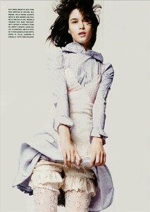 ARCHIVIO - Vogue Italia (June 2004) - A Play of Ruffles - 004.jpg