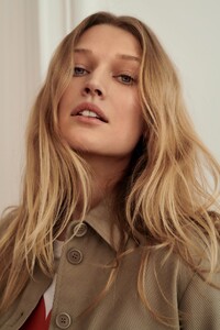 Zalando x Toni Garrn_Look 01_02.jpg