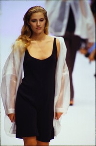 2134695822_max-mara-ss-1991(2).thumb.jpg.6529fdda6b7814e01281361653941eae.jpg