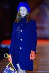 397026719_versace-fw-1993(10).thumb.jpg.c1abbf17071655e827323c7bdefe28d7.jpg