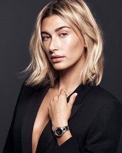 Hailey Baldwin 1.jpg