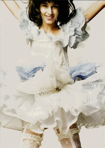 ARCHIVIO - Vogue Italia (June 2004) - A Play of Ruffles - 002.jpg