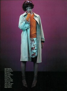 ARCHIVIO - Vogue Italia (March 1997) - Milano News - 016.jpg