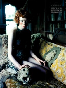 ARCHIVIO - Vogue Italia (November 1997) - Huntington Castle - 005.jpg