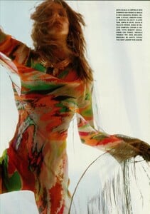 ARCHIVIO - Vogue Italia (November 2004) - Smash Of Prints - 004.jpg