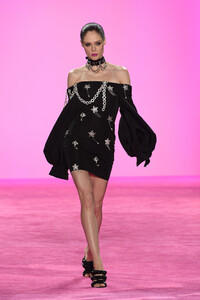 Coco+Rocha+Christian+Siriano+Runway+February+ol4_Mu0SfHwx.jpg