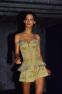 86801807_alaia-ss-1988(3).thumb.jpg.c7dad3e78c30589c2d972ca45abca780.jpg