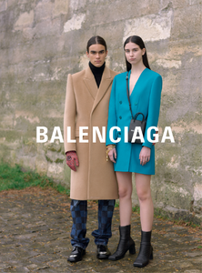 Balenciaga_Fall_Winter_19_20_04.thumb.png.c9045a968a0e9b360a6f8e7979c30b41.png