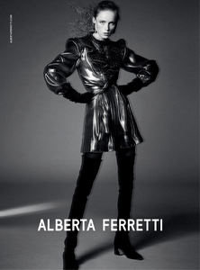 Sadli_Alberta_Ferretti_Fall_Winter_19_20_01.thumb.png.8909b71bc499b22855d57bd7aeec9ccc.png