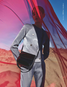 Sassen_Giorgio_Armani_Spring_Summer_2020_03.thumb.png.b8cc9ac3029963d0eac40769bd2d7f81.png