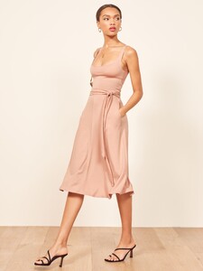 august-dress-blush-1.thumb.jpg.3dec82c583610ec59835a45e49d92801.jpg