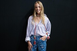 backstage-defile-etro-printemps-ete-2020-milan-coulisses-21.thumb.jpg.4cabaa614bb58d59781677f12e2d1d8f.jpg