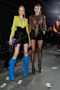 backstage-defile-philipp-plein-automne-hiver-2020-2021-milan-coulisses-216.thumb.jpg.eb37427d96e1b8e8bb544dd59d8f3b56.jpg