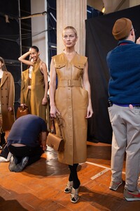 backstage-defile-salvatore-ferragamo-automne-hiver-2020-2021-milan-coulisses-101.thumb.jpg.9f110854fd4e6526478ac22ec3addb7f.jpg