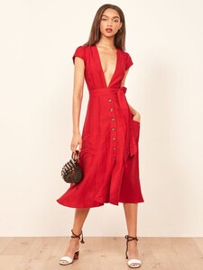 bayu-dress-cherry-1.thumb.jpg.33aa866d860f293a9474b1773d02f1ea.jpg