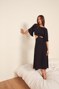 benny-dress-black-3.thumb.jpg.a54fa33301a7a3e34673b61a21be9488.jpg