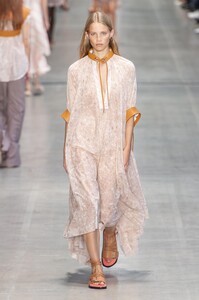 defile-sportmax-printemps-ete-2020-milan-look-43.thumb.jpg.0dceef9a53758734068b318a2da4674a.jpg