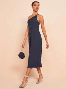 eastside-dress-navy-3.thumb.jpg.89e85a5f8afa2052bdfc98b621399951.jpg