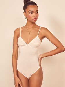 emmett-bodysuit-ivory-5.thumb.jpg.2ed67834ed1a4f70b24c7b2ecdd34c2e.jpg