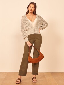 erin-sweater-natural-5.thumb.jpg.bab4bf73641844d55beb453f091b104b.jpg