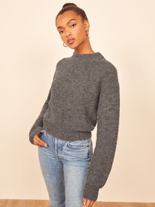 finn-sweater-dark_grey-4.thumb.jpg.8770c68201befa62502456e968c35ea6.jpg