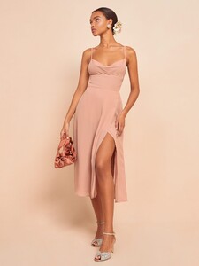 gala-dress-blush-5.thumb.jpg.125f7c34e39b6424102cc68e897898cf.jpg