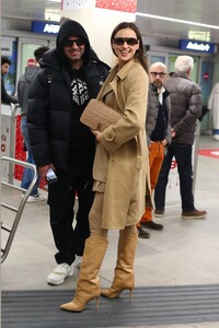 irina-shayk-airport-in-milan-02-19-2020-4.jpg