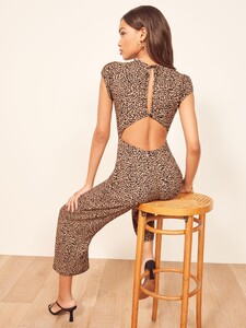 mayer-jumpsuit-bengal-1.thumb.jpg.4d6bf2fa16b7bccc55c3c4cbd88f4ada.jpg