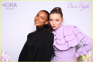 miranda-kerr-kora-organics-party-pics-15.jpg