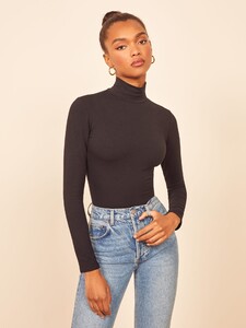 navia-bodysuit-black-2.thumb.jpg.b2a0d68615137458bf445ad00de1a034.jpg