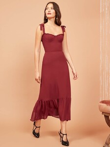 nikita-dress-garnet-1.thumb.jpg.5772be7e6b828ac5d1bd31439ffef23e.jpg