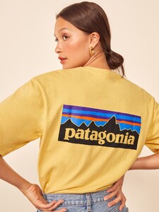 patagonia-mens-p-6-logo-responsibili-tee-railroad-surfboard_yellow-2.thumb.jpg.d81311ed703e2095eb2e9a24b30209a1.jpg